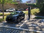 Elektroauto an EnBW ODR Schnellladesäule in Nördlingen